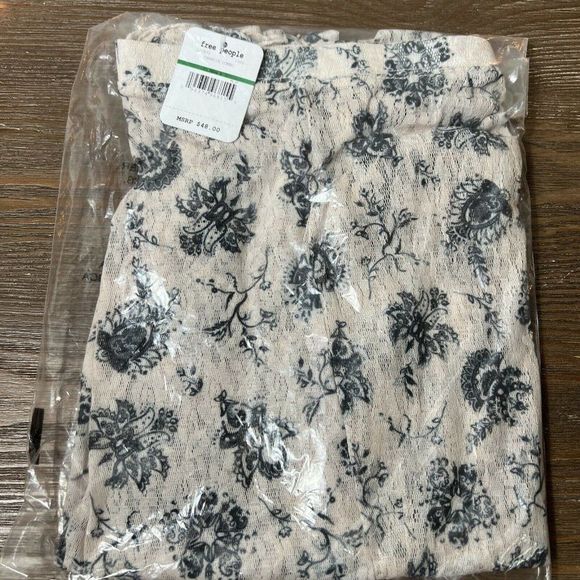 Free People Layered in Lace Legging Ivory Combo Size Large NWT FP - Picture 7 of 7